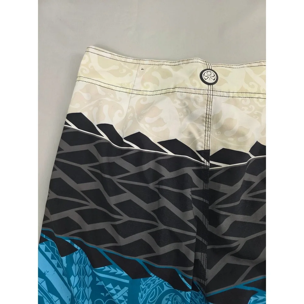 HIC Hawaiian Island Creations Board Shorts Mens Blue Tribal Print Swim Trunks